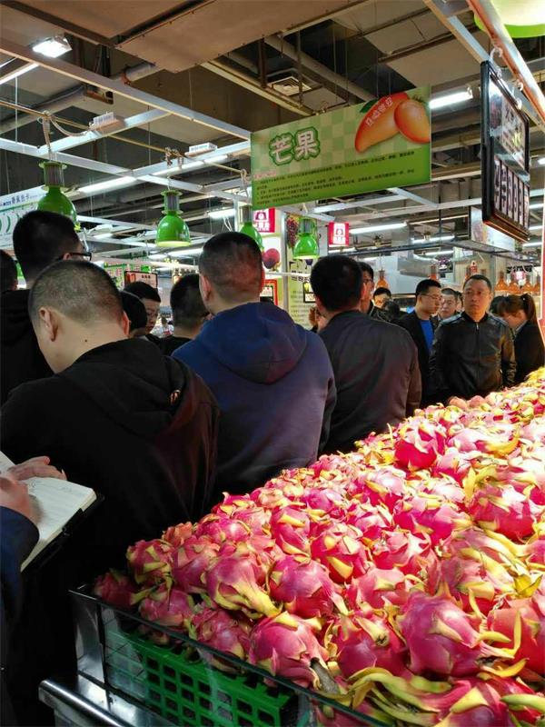 董事長(zhǎng)講解生動(dòng)化陳列8.jpg